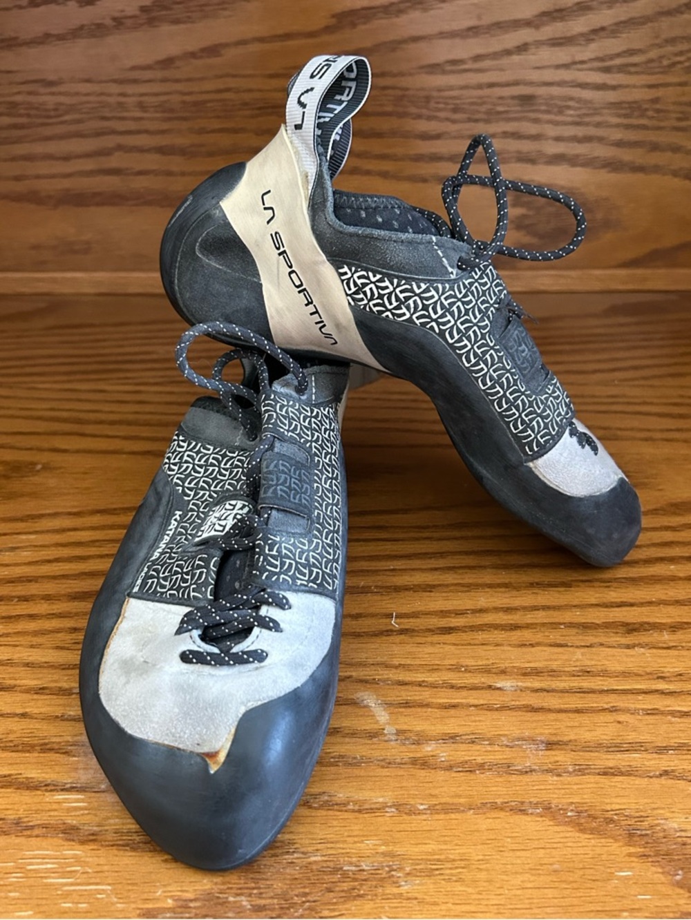La Sportiva Katana Lace Climbing Shoes size 40 1/2
